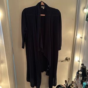 Navy cardigan, 3/4 lightweight, flyaway, high-low duster